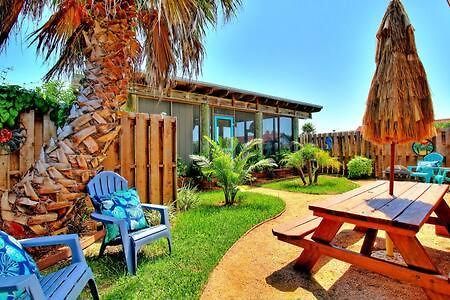 Spanish Village Cottage W Private Cabana Порт Арансас Екстериор снимка