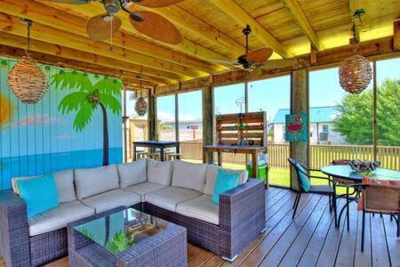 Spanish Village Cottage W Private Cabana Порт Арансас Екстериор снимка
