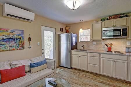 Spanish Village Cottage W Private Cabana Порт Арансас Екстериор снимка